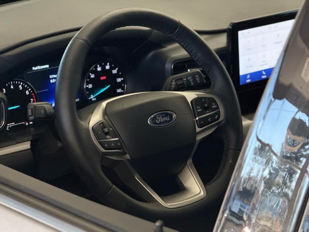 used 2024 Ford Explorer car, priced at $30,995