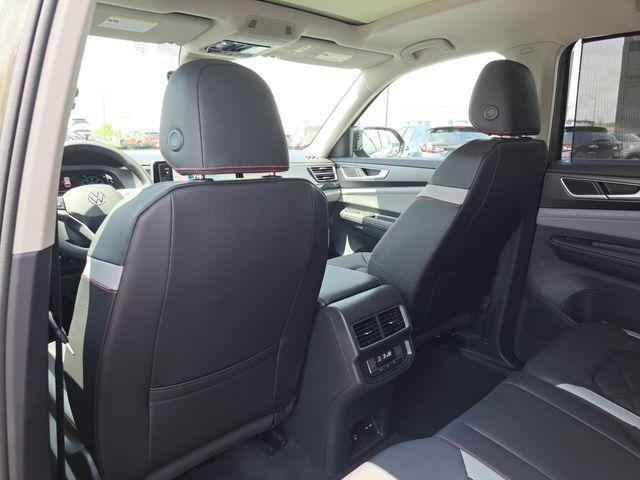 new 2025 Volkswagen Atlas car, priced at $47,904