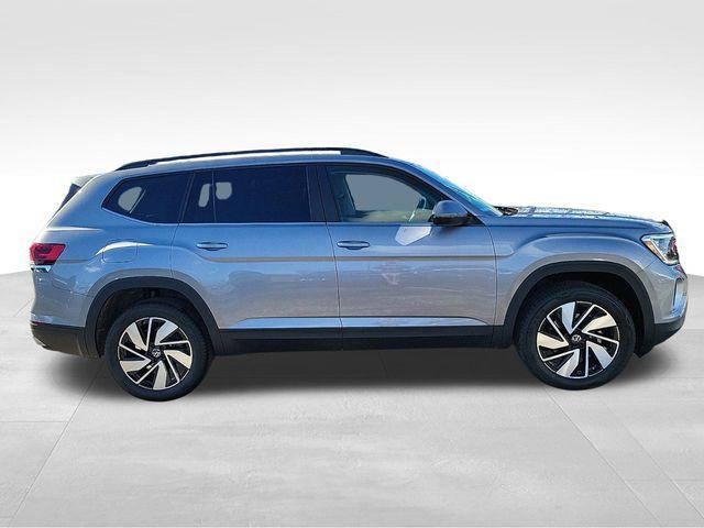 new 2024 Volkswagen Atlas car, priced at $44,073