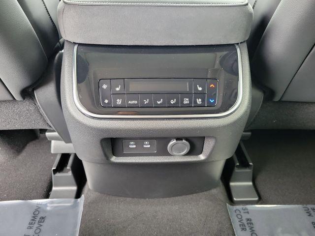 new 2025 INFINITI QX80 car, priced at $106,250