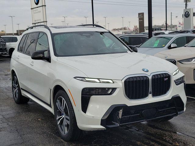 new 2025 BMW X7 car, priced at $117,285