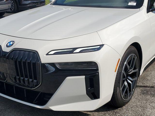 new 2025 BMW 760 car, priced at $128,450