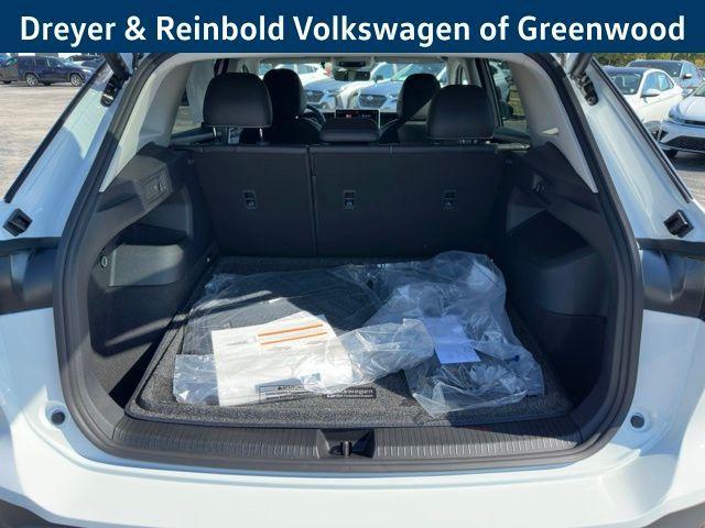 new 2025 Volkswagen Tiguan car, priced at $35,738