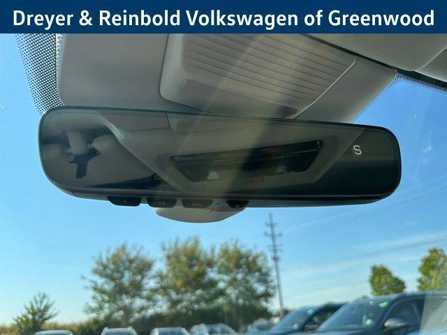 new 2025 Volkswagen Tiguan car, priced at $35,738