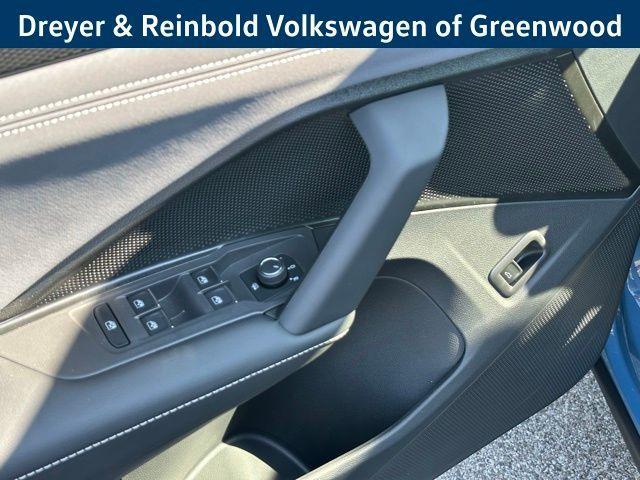 new 2025 Volkswagen Tiguan car, priced at $39,235