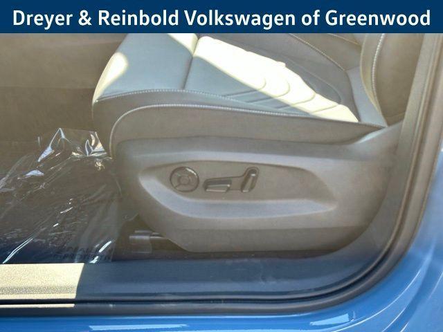 new 2025 Volkswagen Tiguan car, priced at $39,235
