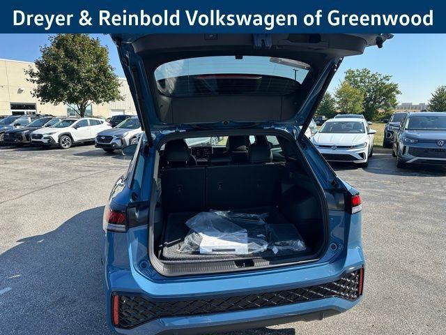 new 2025 Volkswagen Tiguan car, priced at $39,235