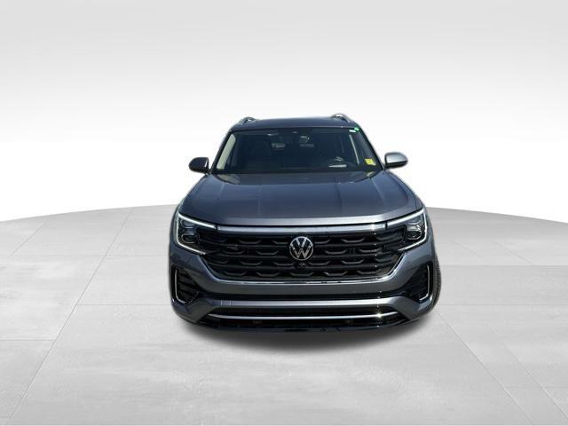 used 2024 Volkswagen Atlas car, priced at $39,000