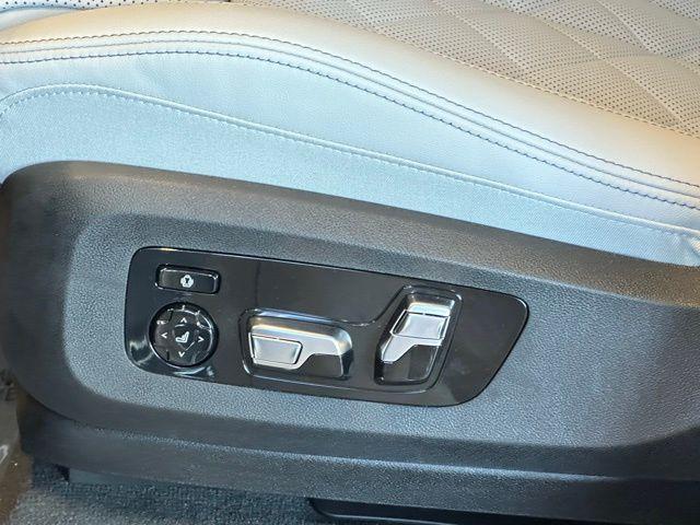 new 2026 BMW X7 car, priced at $97,765