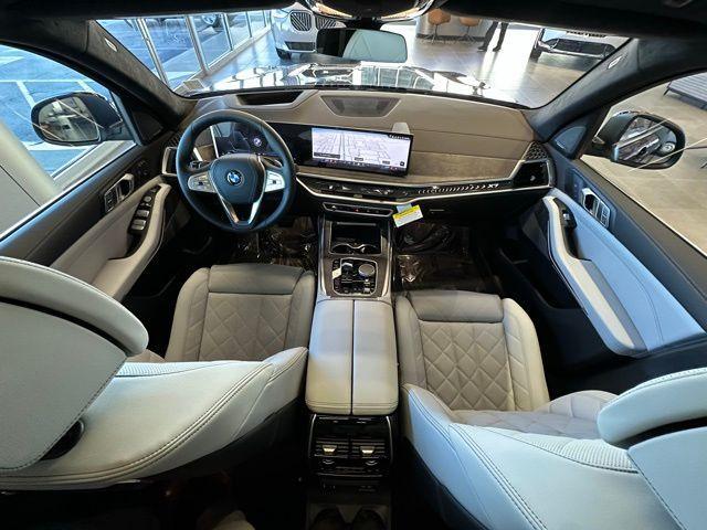 new 2026 BMW X7 car, priced at $97,765