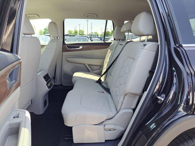 new 2025 Volkswagen Atlas car, priced at $41,136
