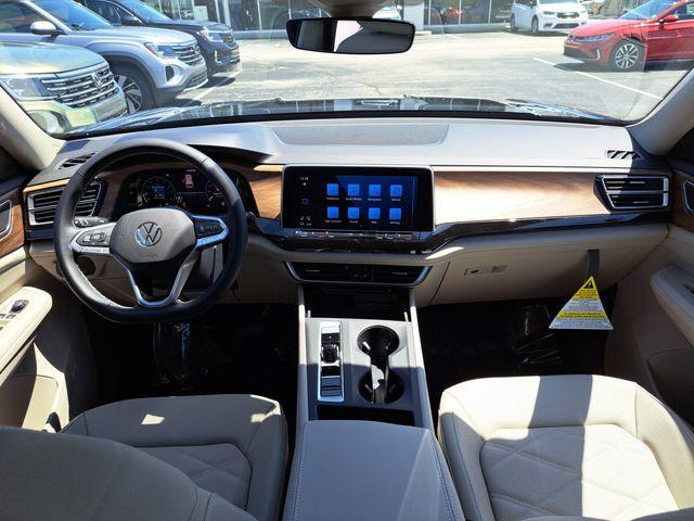 new 2025 Volkswagen Atlas car, priced at $41,136