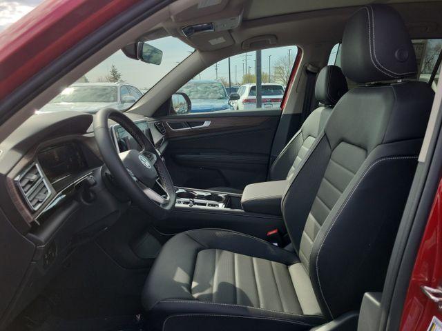 new 2025 Volkswagen Atlas car, priced at $50,434