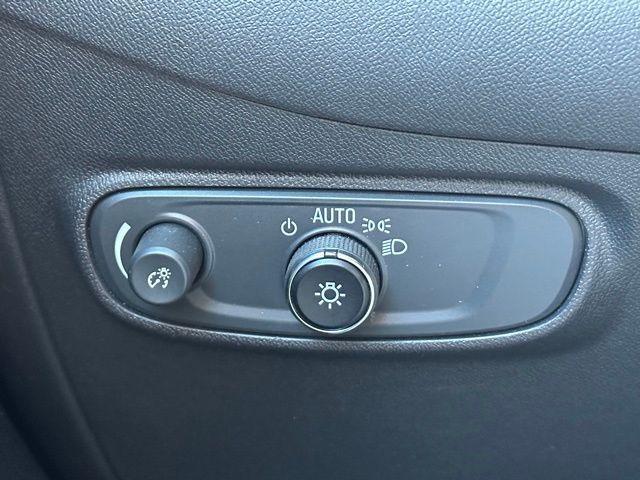 used 2022 Chevrolet Equinox car, priced at $22,000