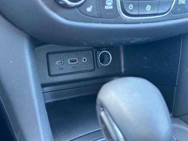 used 2022 Chevrolet Equinox car, priced at $22,000