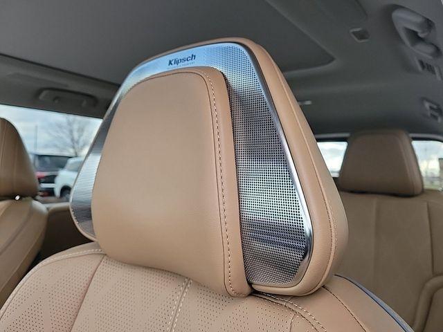 new 2025 INFINITI QX80 car, priced at $105,047