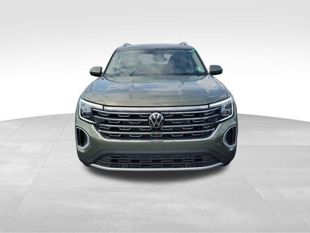 new 2025 Volkswagen Atlas car, priced at $49,997