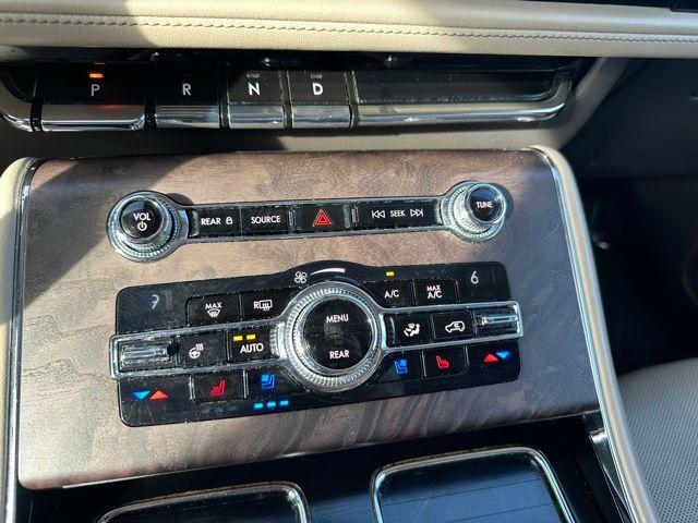 used 2020 Lincoln Aviator car, priced at $33,000