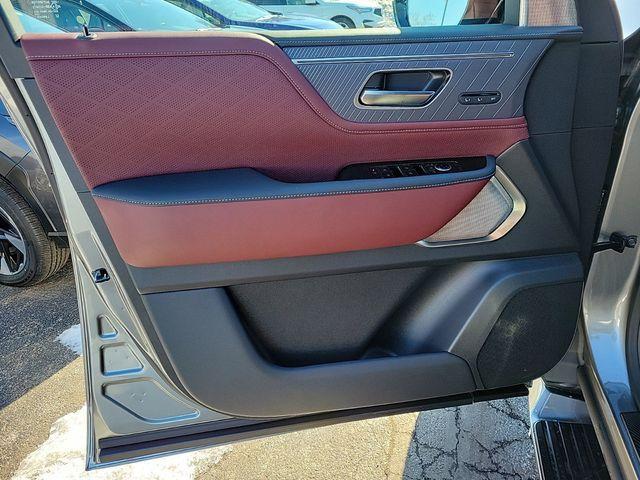 new 2025 INFINITI QX80 car, priced at $109,589