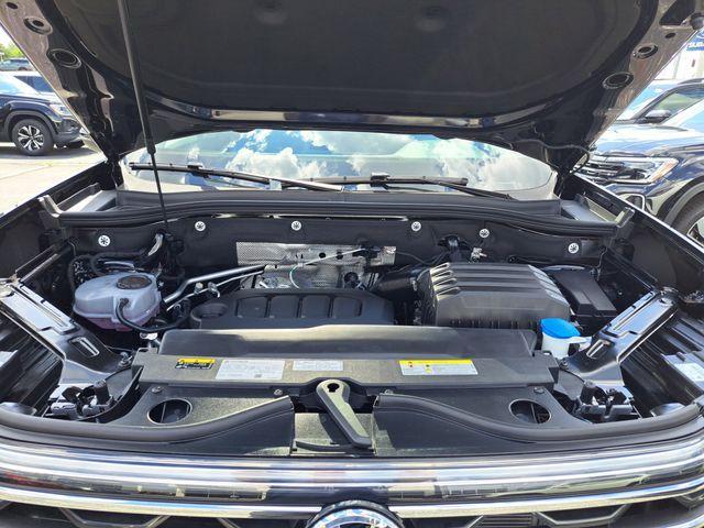 new 2025 Volkswagen Atlas car, priced at $47,904