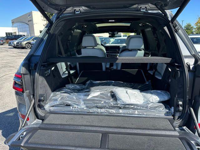 new 2026 BMW X7 car, priced at $96,985