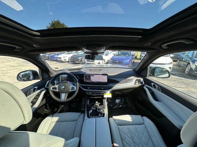 new 2026 BMW X7 car, priced at $96,985