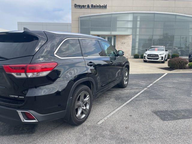 used 2018 Toyota Highlander car, priced at $22,000