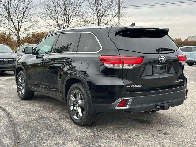 used 2018 Toyota Highlander car, priced at $22,000