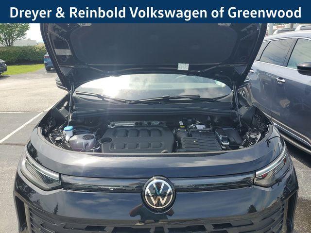 new 2025 Volkswagen Tiguan car, priced at $35,002