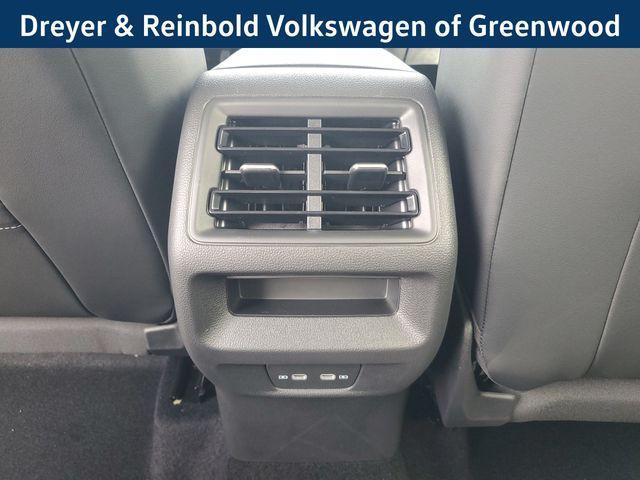 new 2025 Volkswagen Tiguan car, priced at $35,002