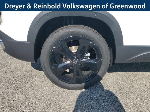 new 2025 Volkswagen Taos car, priced at $37,372