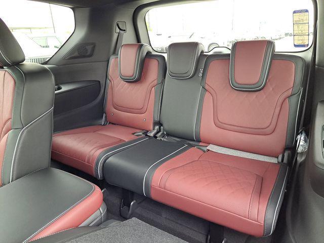 new 2025 INFINITI QX80 car, priced at $109,211