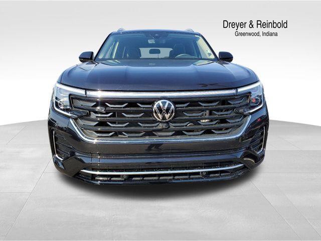 new 2024 Volkswagen Atlas car, priced at $53,704