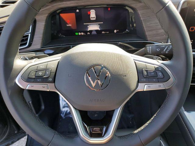 new 2024 Volkswagen Atlas car, priced at $53,704