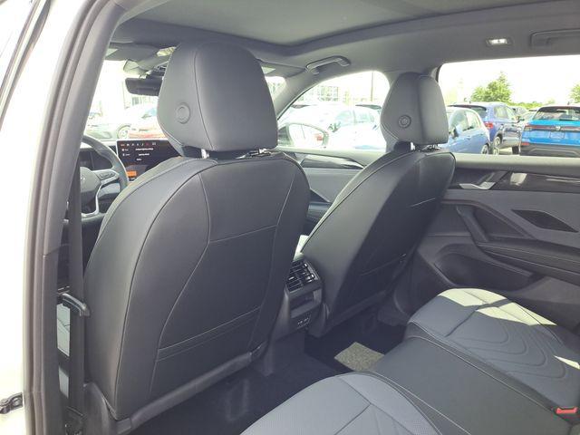 new 2025 Volkswagen Tiguan car, priced at $38,998