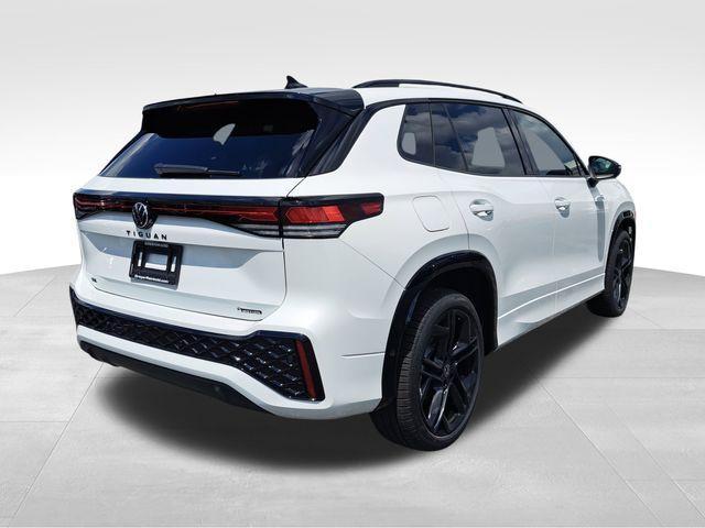 new 2025 Volkswagen Tiguan car, priced at $38,998