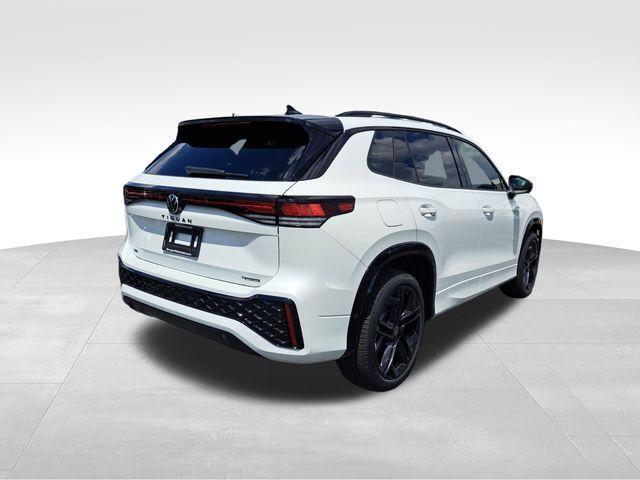 new 2025 Volkswagen Tiguan car, priced at $38,998