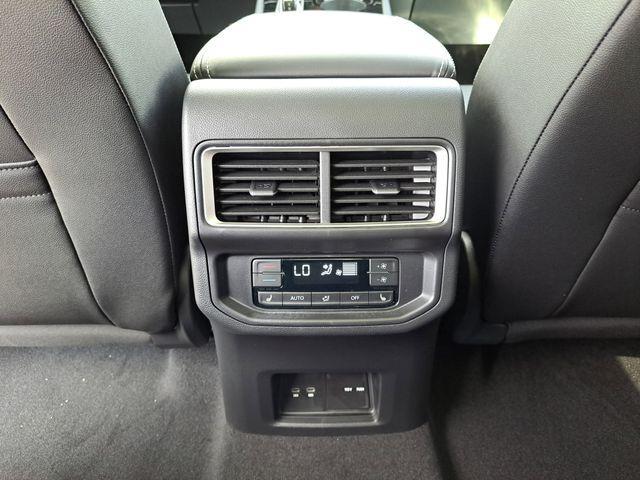 new 2025 Volkswagen Atlas car, priced at $50,607