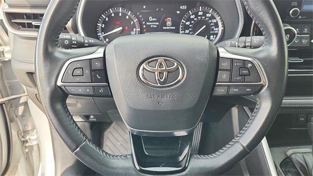 used 2021 Toyota Highlander car, priced at $29,493