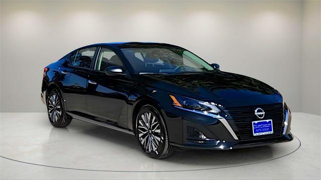 new 2025 Nissan Altima car, priced at $27,805