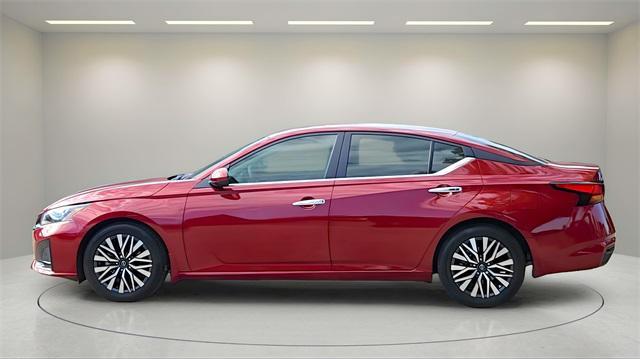 used 2023 Nissan Altima car, priced at $19,627