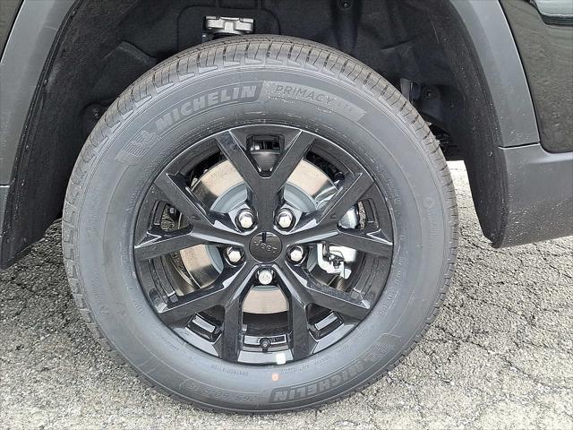 new 2025 Jeep Grand Cherokee L car, priced at $49,990