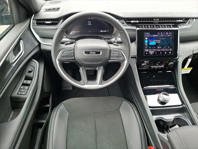 new 2025 Jeep Grand Cherokee car, priced at $46,730