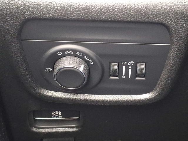 new 2025 Jeep Grand Cherokee car, priced at $46,730