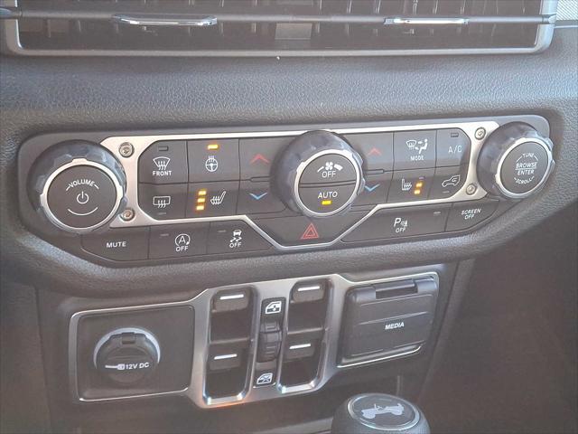 new 2025 Jeep Wrangler car, priced at $53,177
