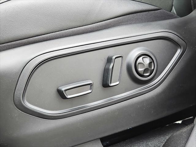 new 2025 Jeep Grand Cherokee car, priced at $46,135