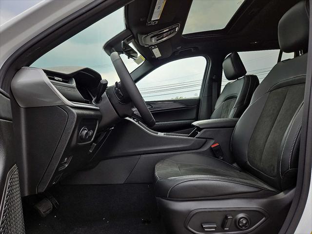 new 2025 Jeep Grand Cherokee car, priced at $46,135
