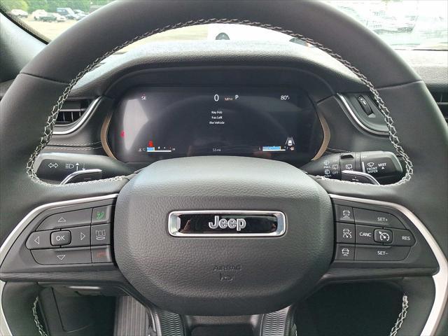 new 2025 Jeep Grand Cherokee car, priced at $48,375