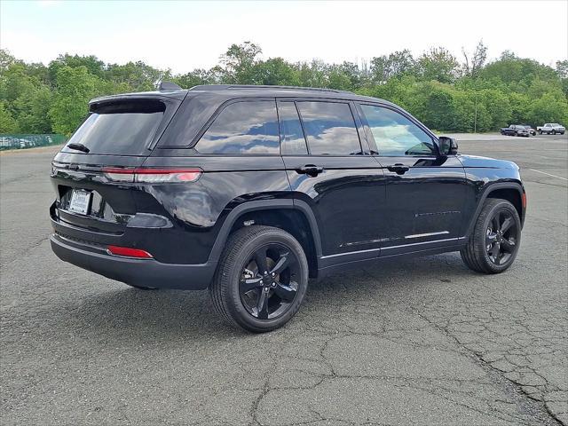 new 2025 Jeep Grand Cherokee car, priced at $48,375