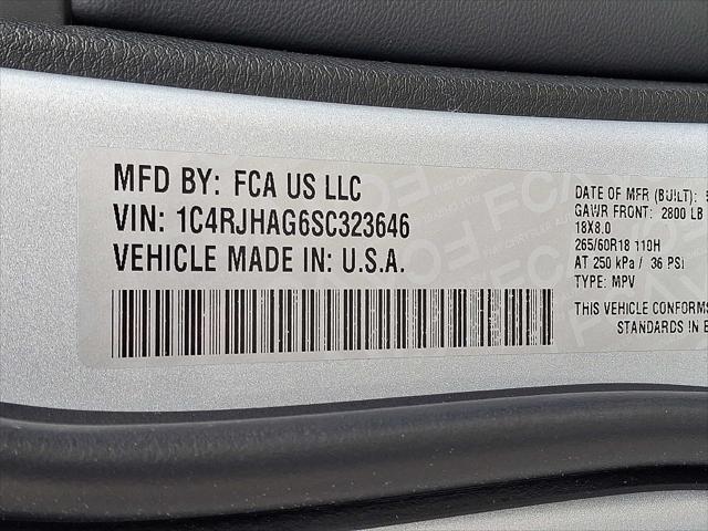 new 2025 Jeep Grand Cherokee car, priced at $44,170
